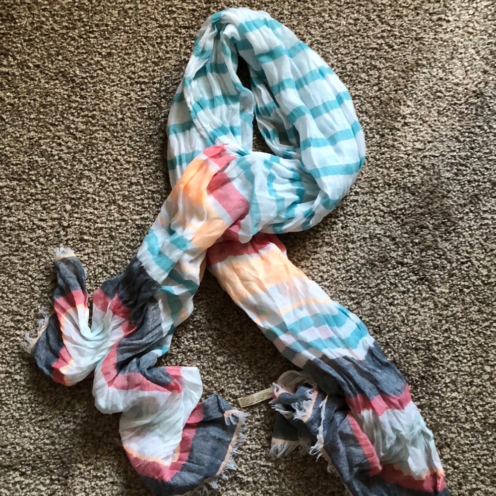 Brand new scarf